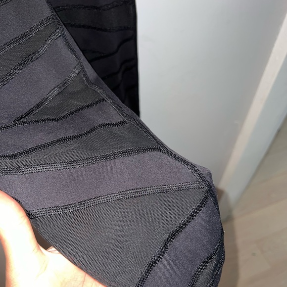 Lululemon Athletica Black HR Full Length leggings Mesh Tech size 4 - Picture 6 of 6